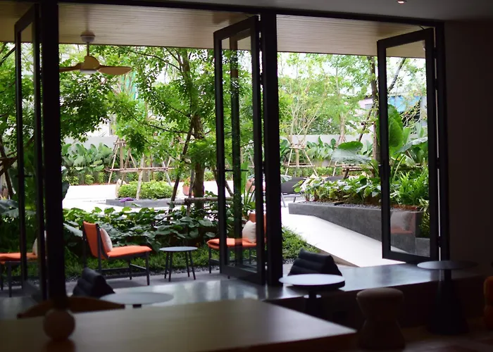 Paak Suvarnabhumi Hotel 4*