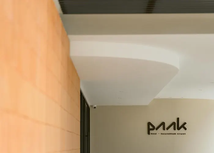 Paak Suvarnabhumi Hotel 4*